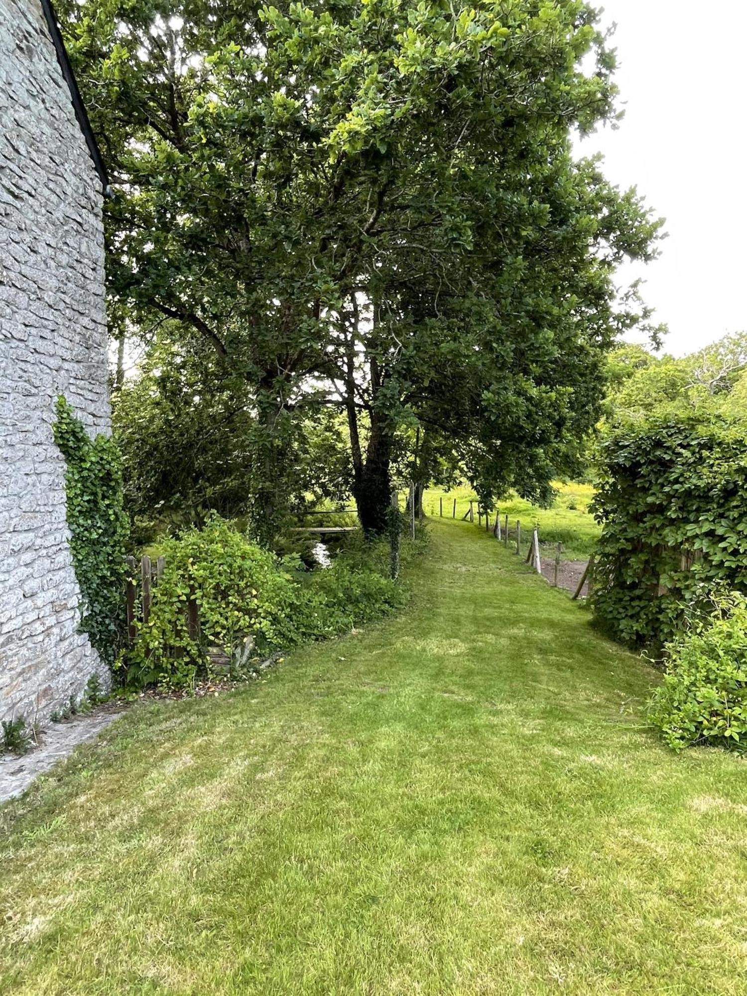 Ty Maen - Authentique Moulin Du 18Eme Proche Mer Plourin  Buitenkant foto