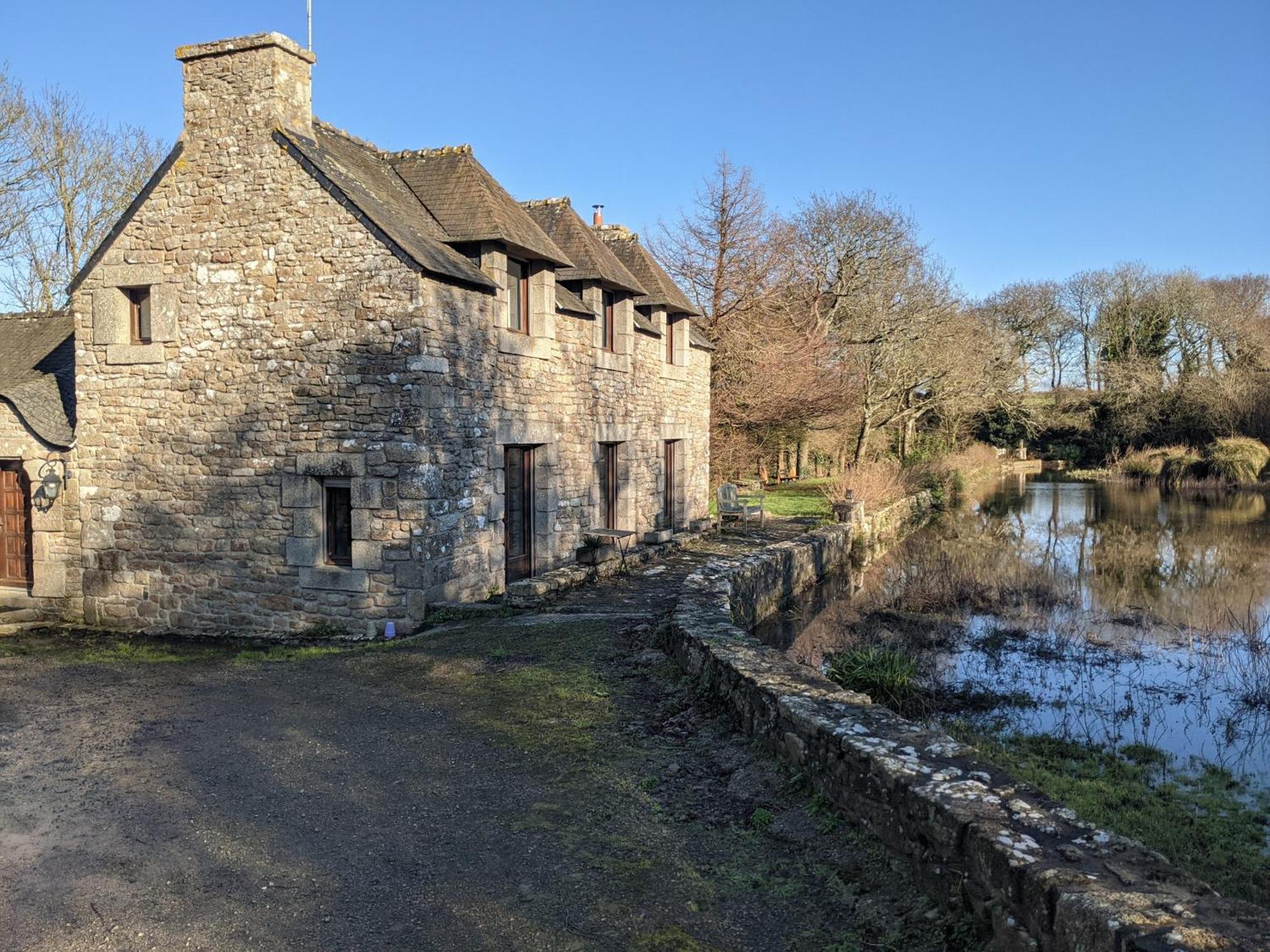Ty Maen - Authentique Moulin Du 18Eme Proche Mer Plourin  Buitenkant foto